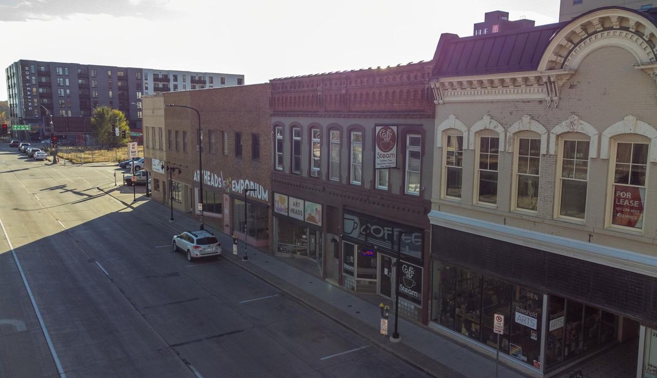 319-323 S Broadway - Photo 3 of 4