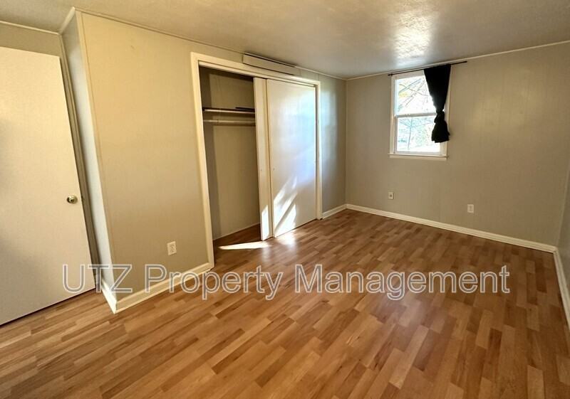 1116 Jim Dot Dr - Photo 3 of 4