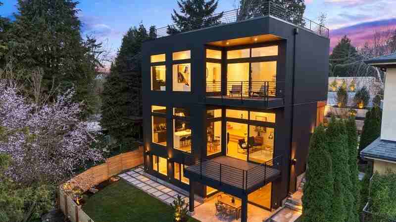 7922 1/2 Seward Park Ave S - Photo 3 of 20