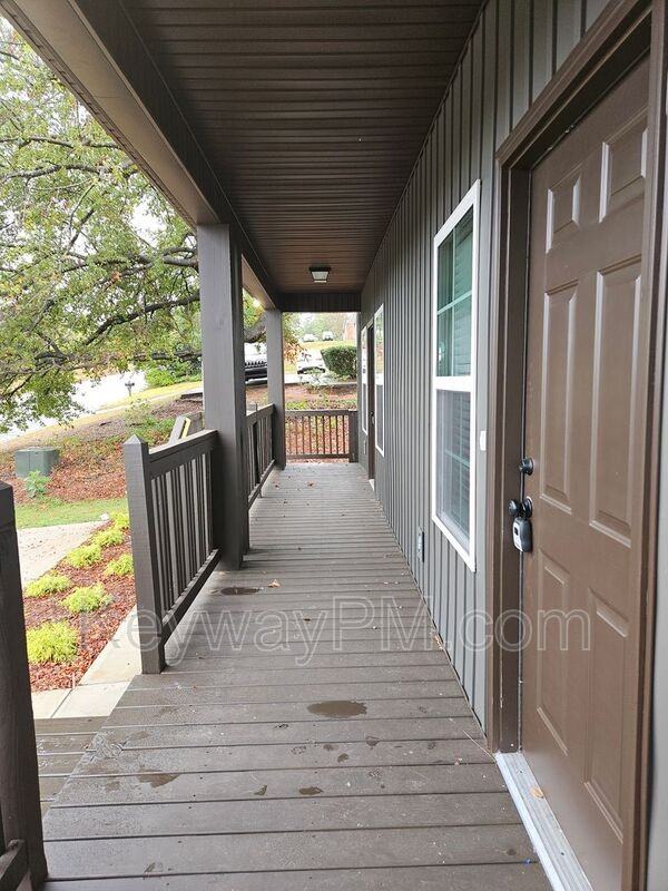 114 Conifer Dr - Photo 4 of 13