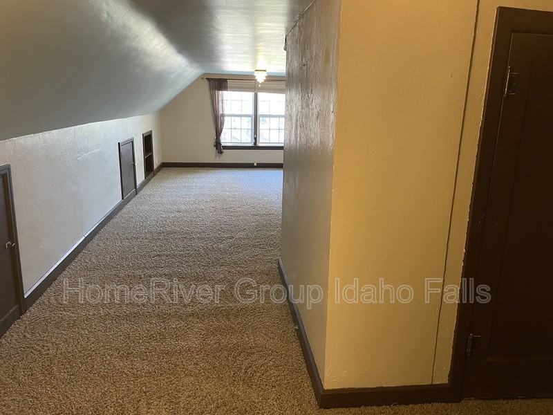 326 North Ridge Avenue #B - Photo 7 of 30