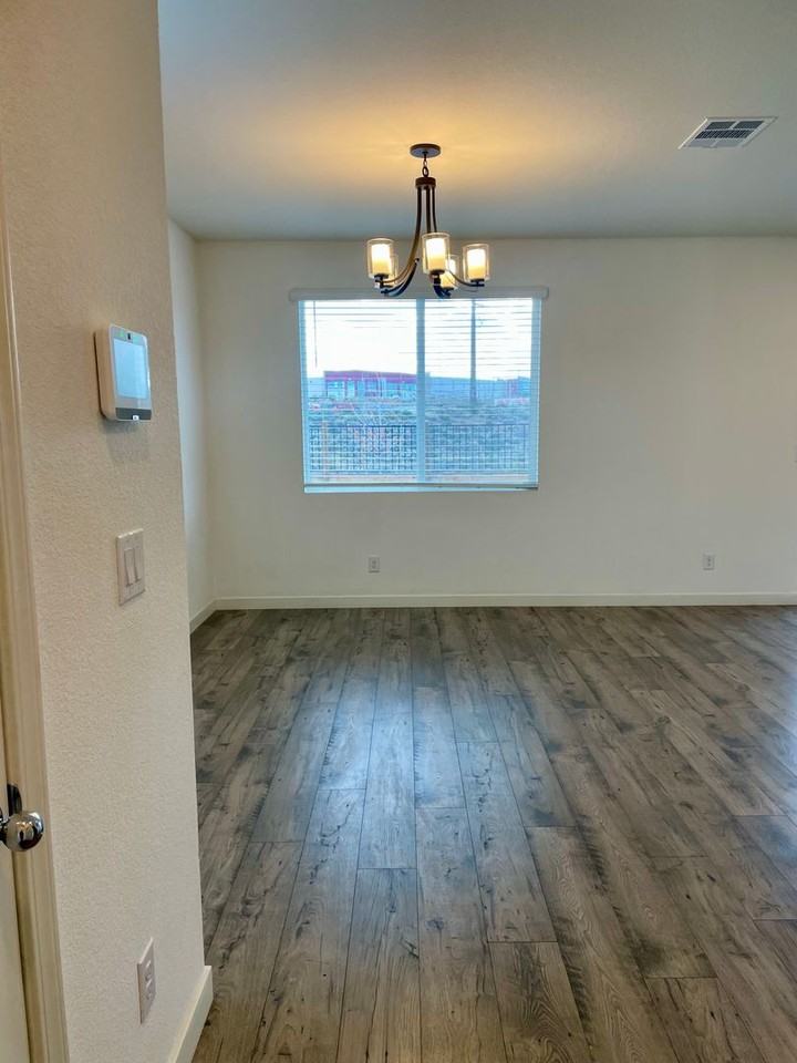 8708 Scenic Sky Dr - Photo 6 of 35