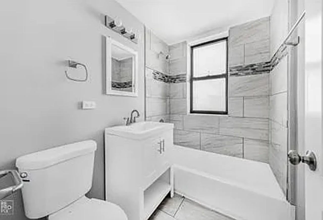 7113 S Bennett Ave #4B