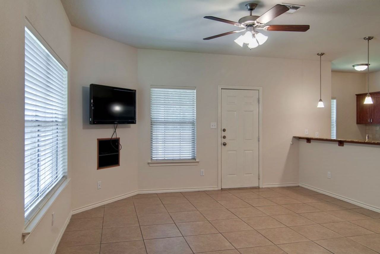 4456 Reveille Rd - Photo 3 of 20