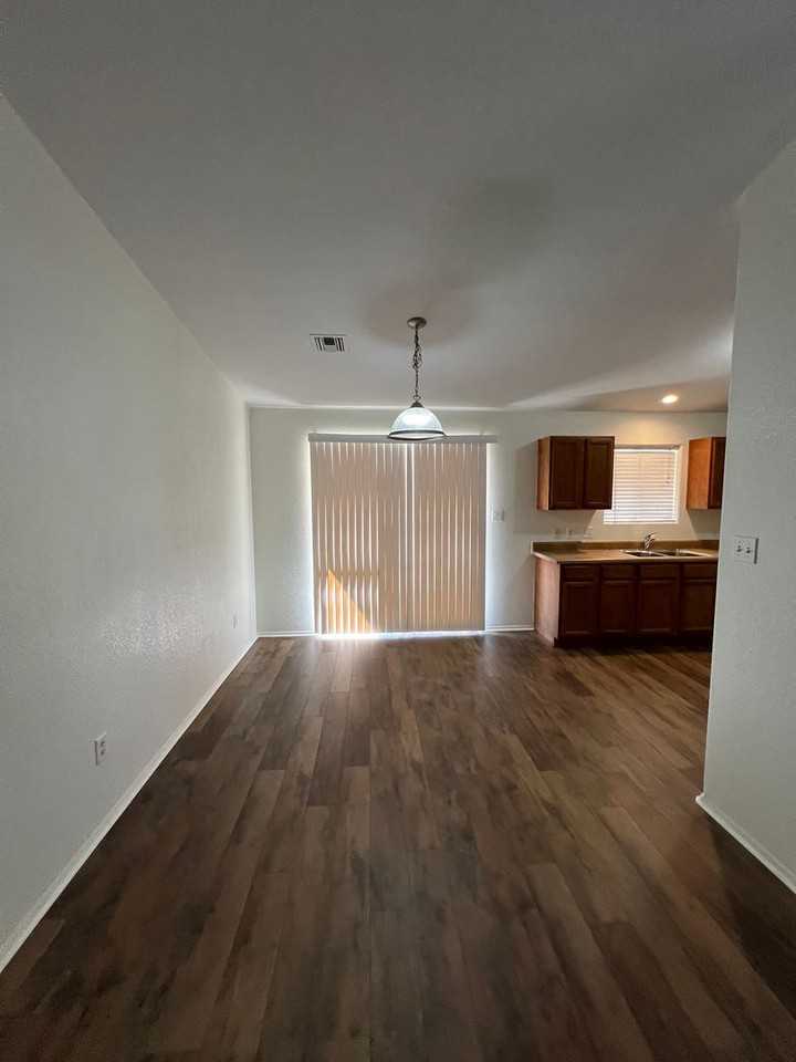 10331 S Monsoon Ave - Photo 6 of 26