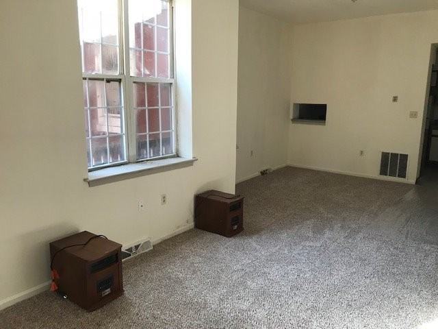 230 Buckthorn St - Photo 2 of 7