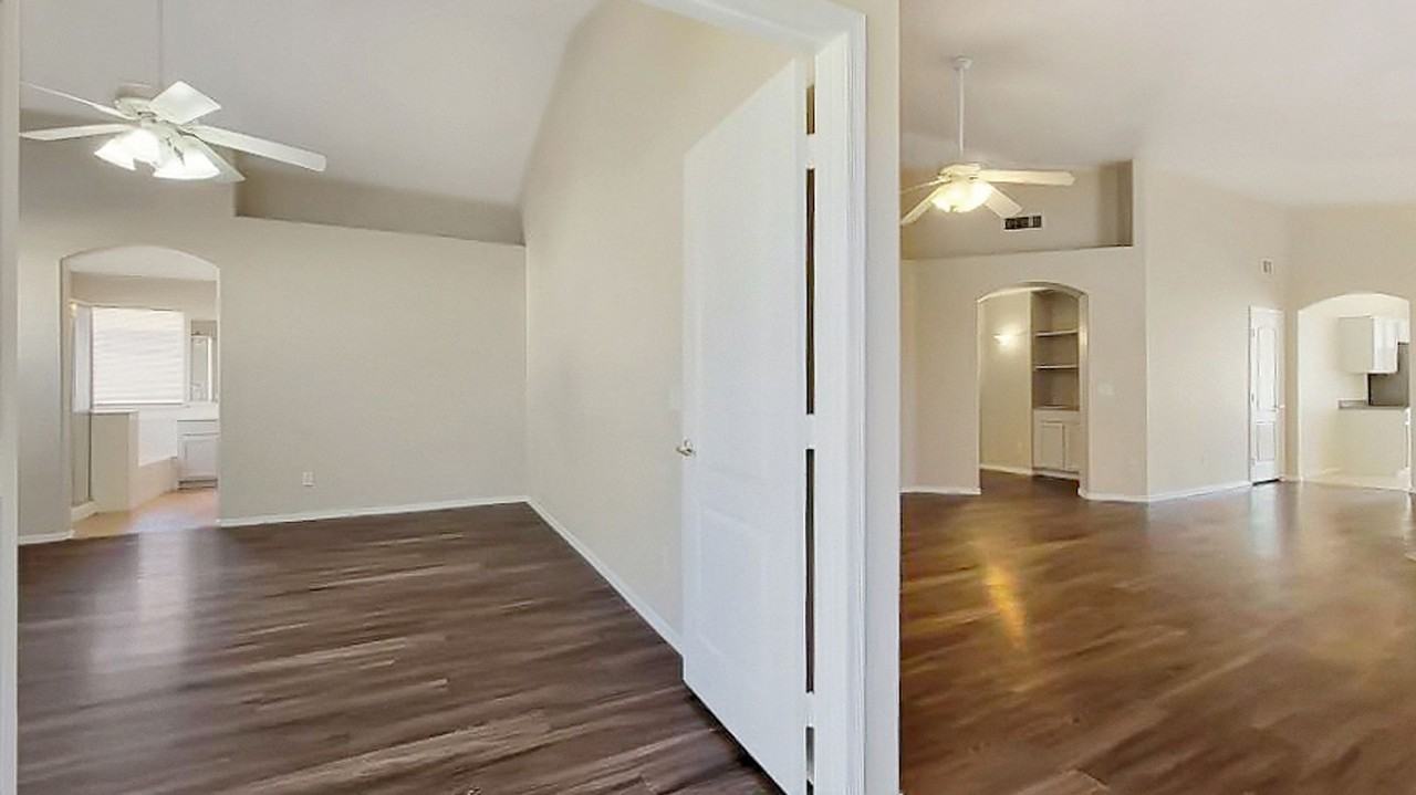 13132 W Sheridan St - Photo 5 of 35