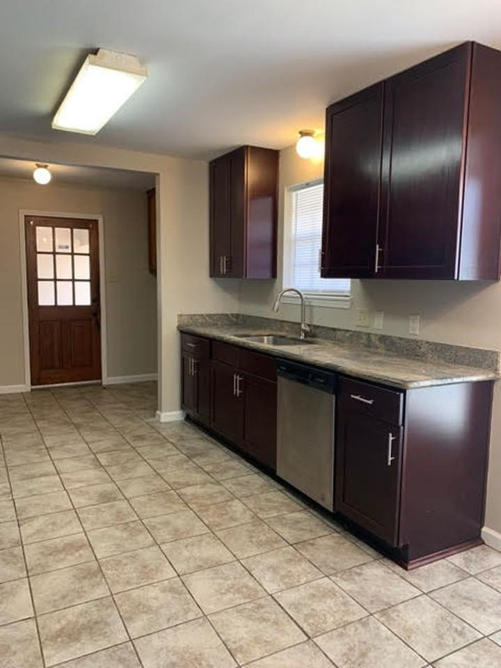 16538 Patton Ave - Photo 5 of 14