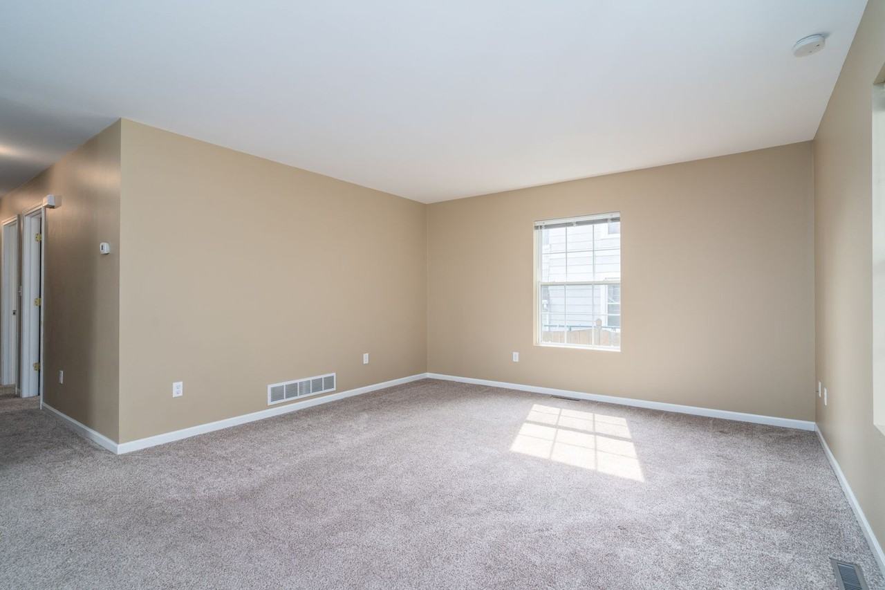 418 N 4th St - Photo 7 of 32