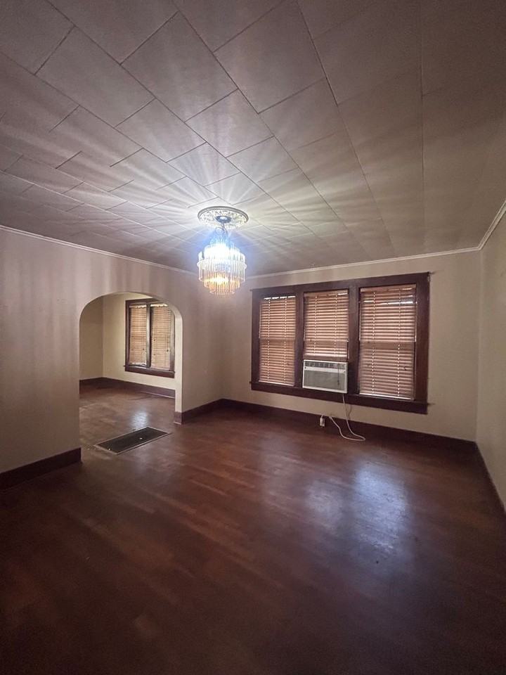 1408 W Jefferson Ave - Photo 3 of 22