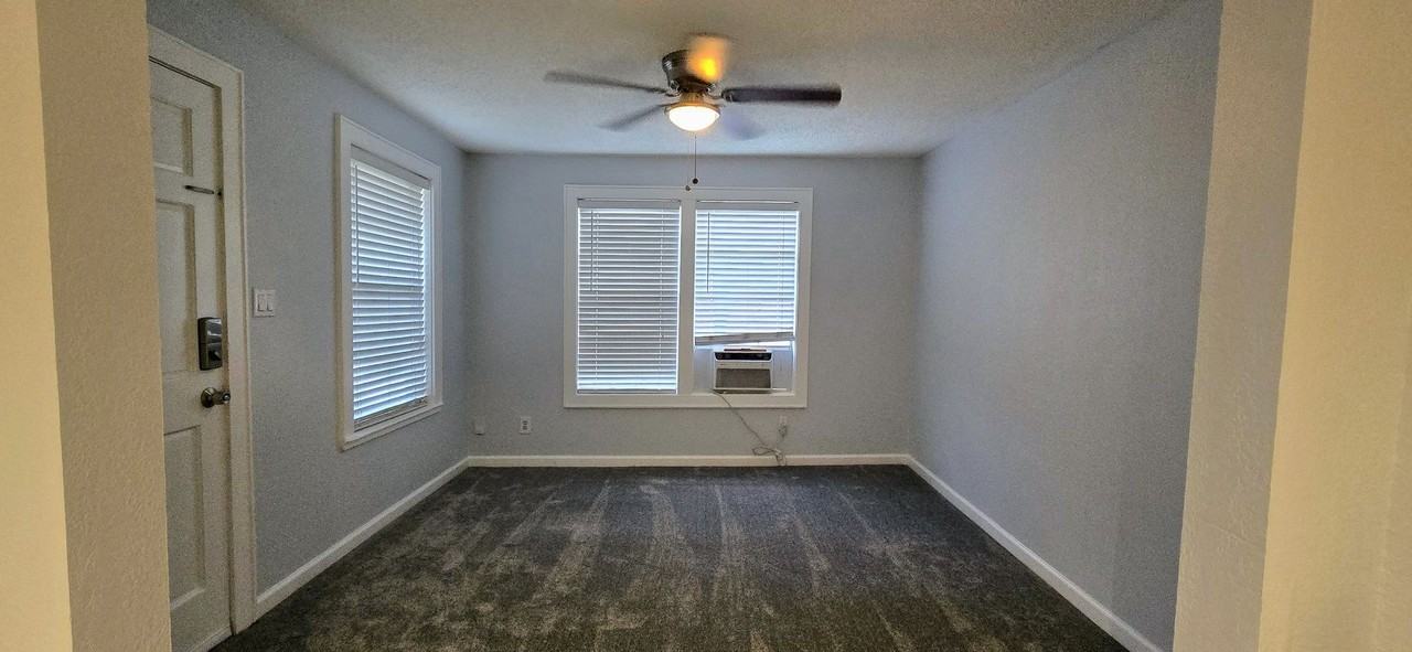 2861 W Devitt St - Photo 4 of 10