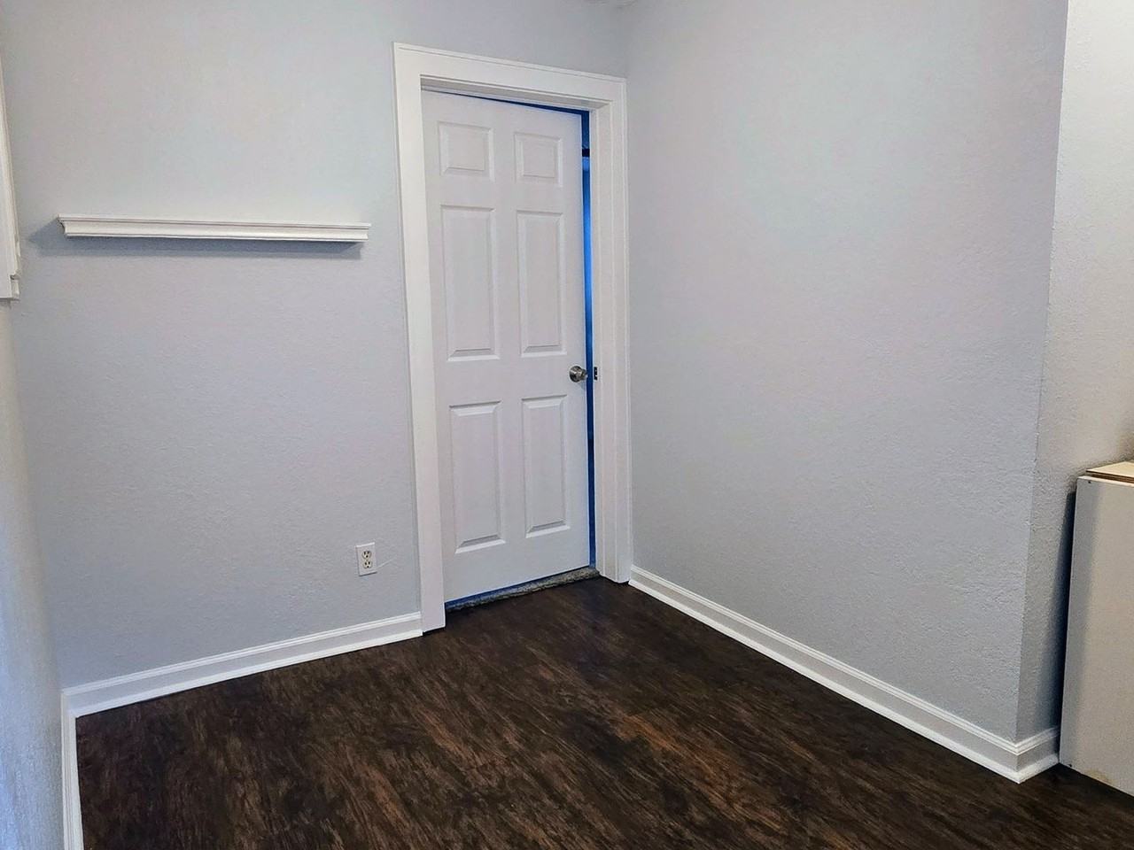 2861 W Devitt St - Photo 6 of 10