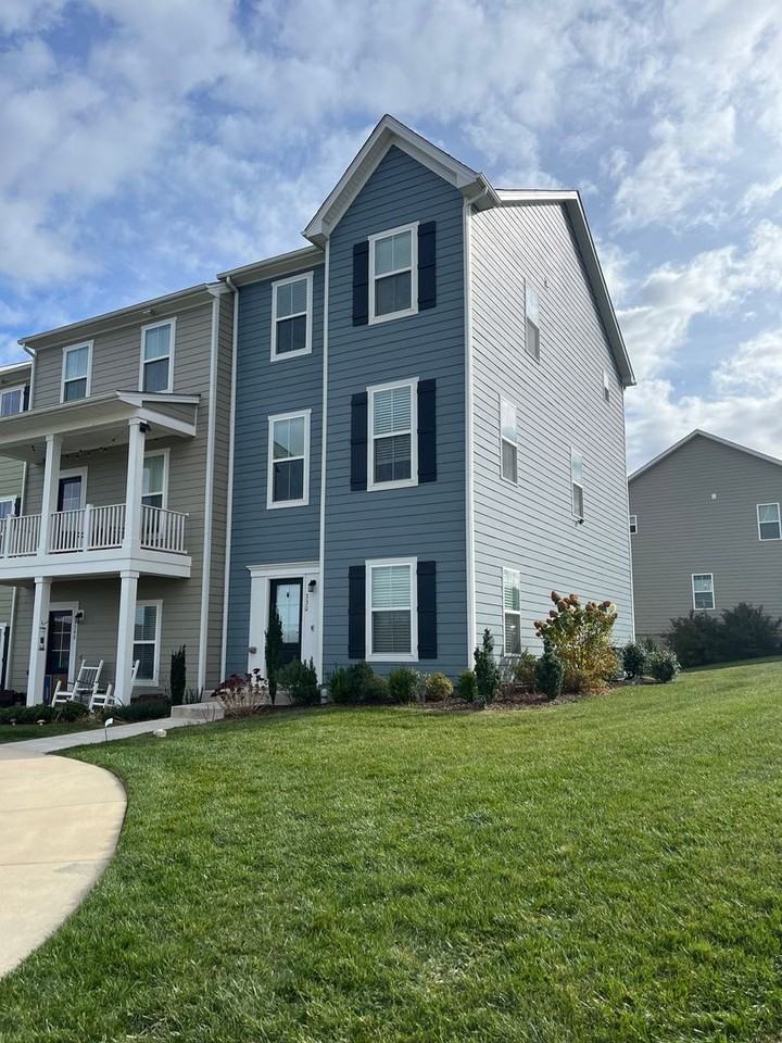 330 Hamilton Ave Nw - Photo 2 of 16
