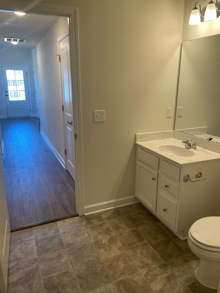 330 Hamilton Ave Nw - Photo 5 of 16