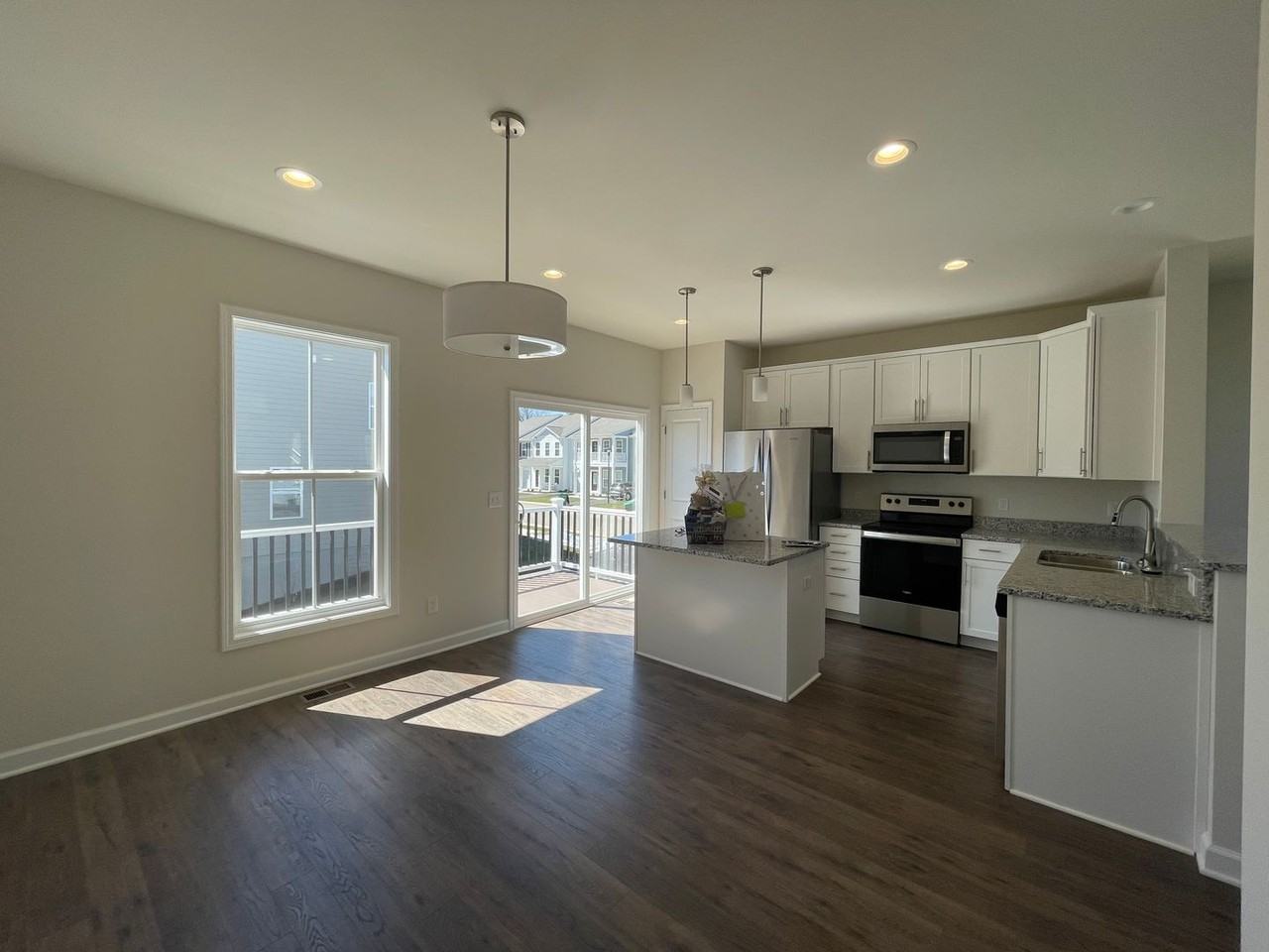 330 Hamilton Ave Nw - Photo 6 of 16