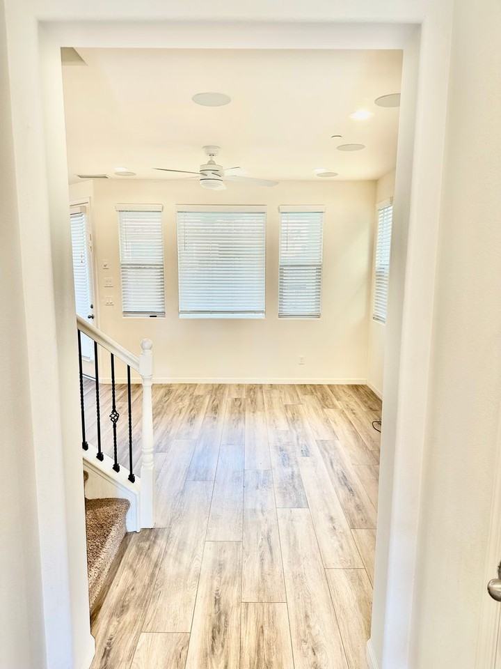 857 Winchell Way W - Photo 3 of 42