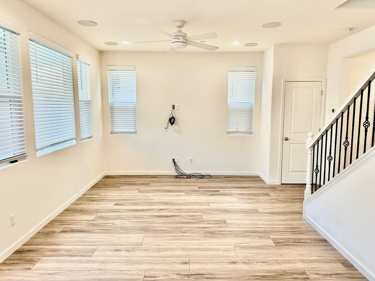 857 Winchell Way W - Photo 7 of 42
