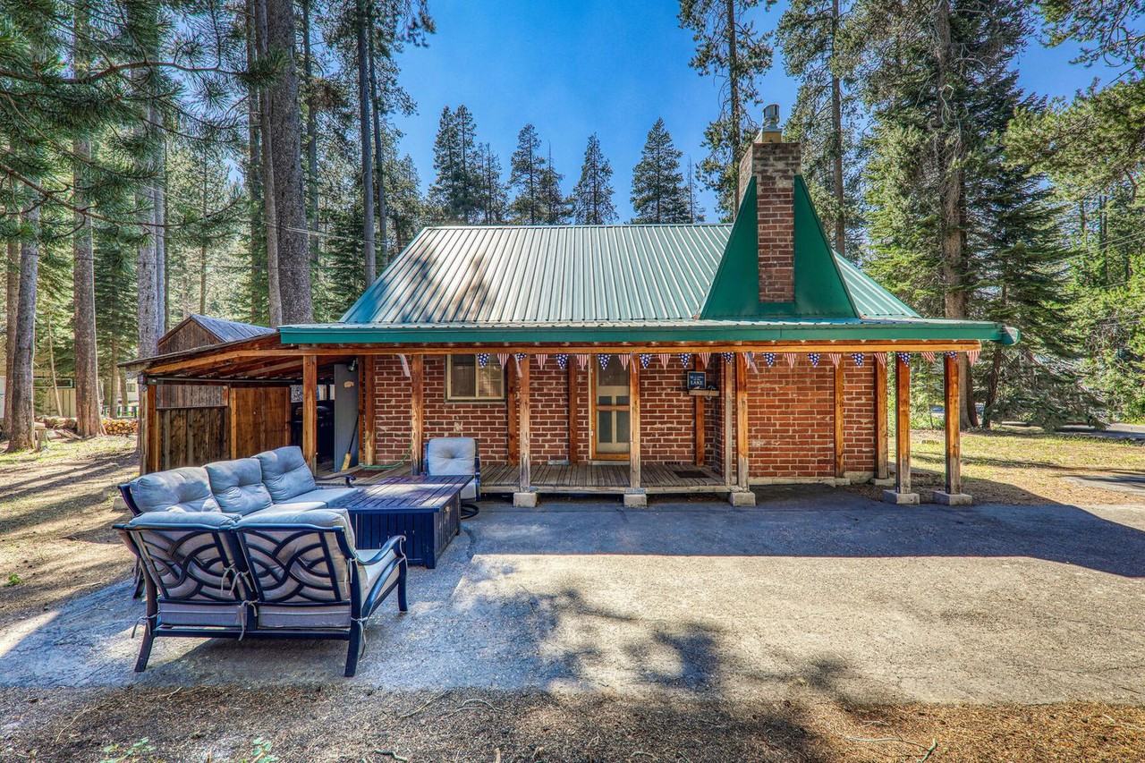 15769 Fir St - Photo 2 of 25