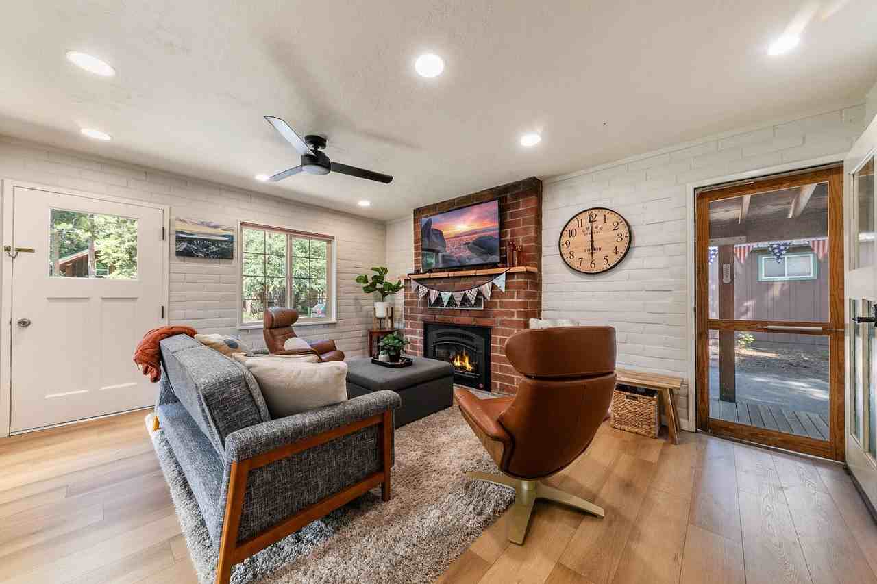 15769 Fir St - Photo 3 of 25