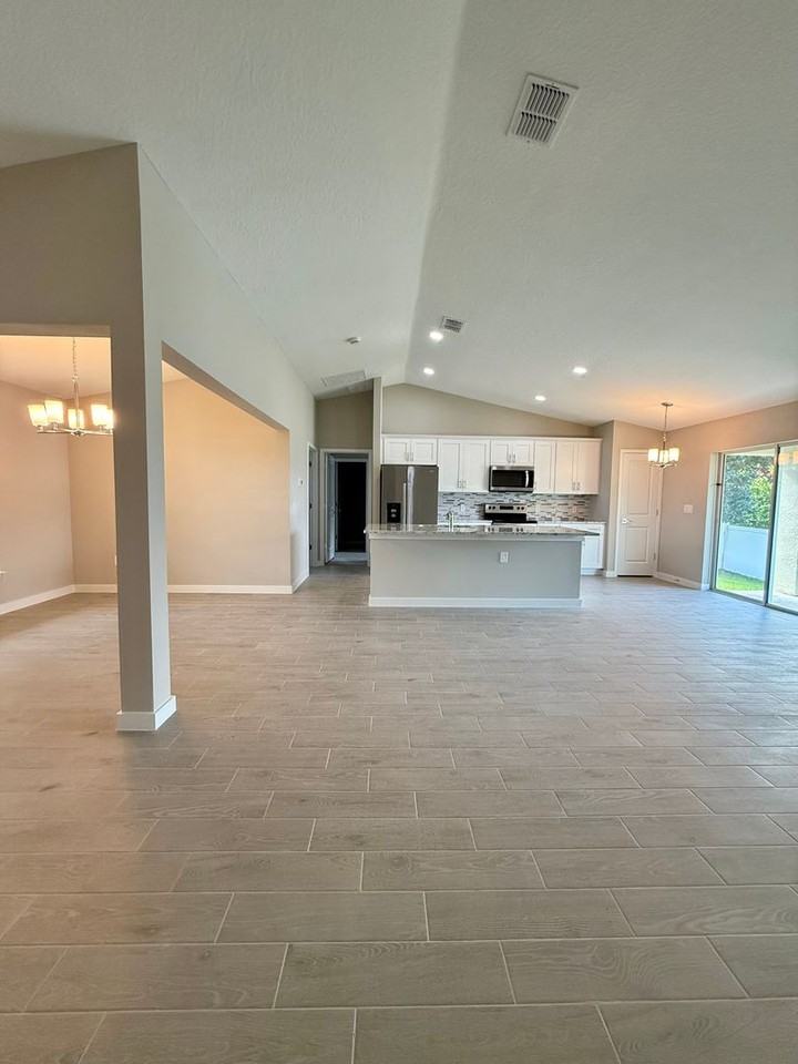 826 James Dr - Photo 5 of 25