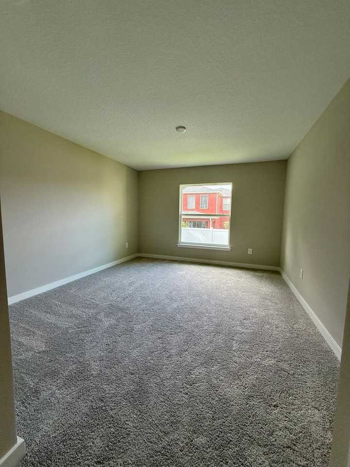 826 James Dr - Photo 7 of 25