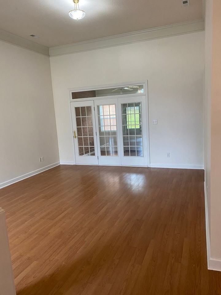 4545 Reigate Ct - Photo 5 of 24