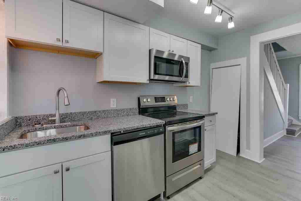 70 Manly Street - Photo 2 of 37