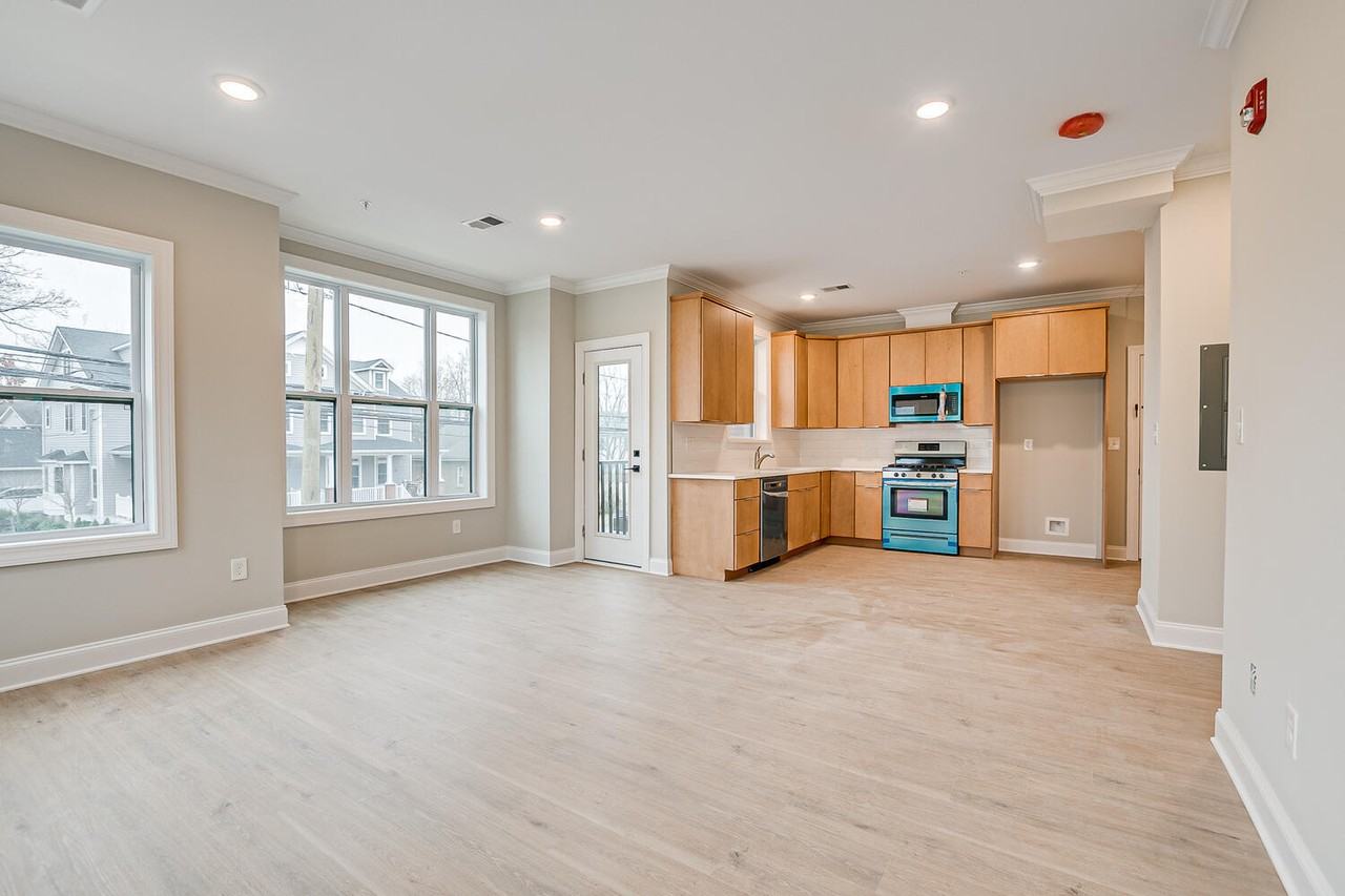 158 Durham Avenue - Photo 3 of 37