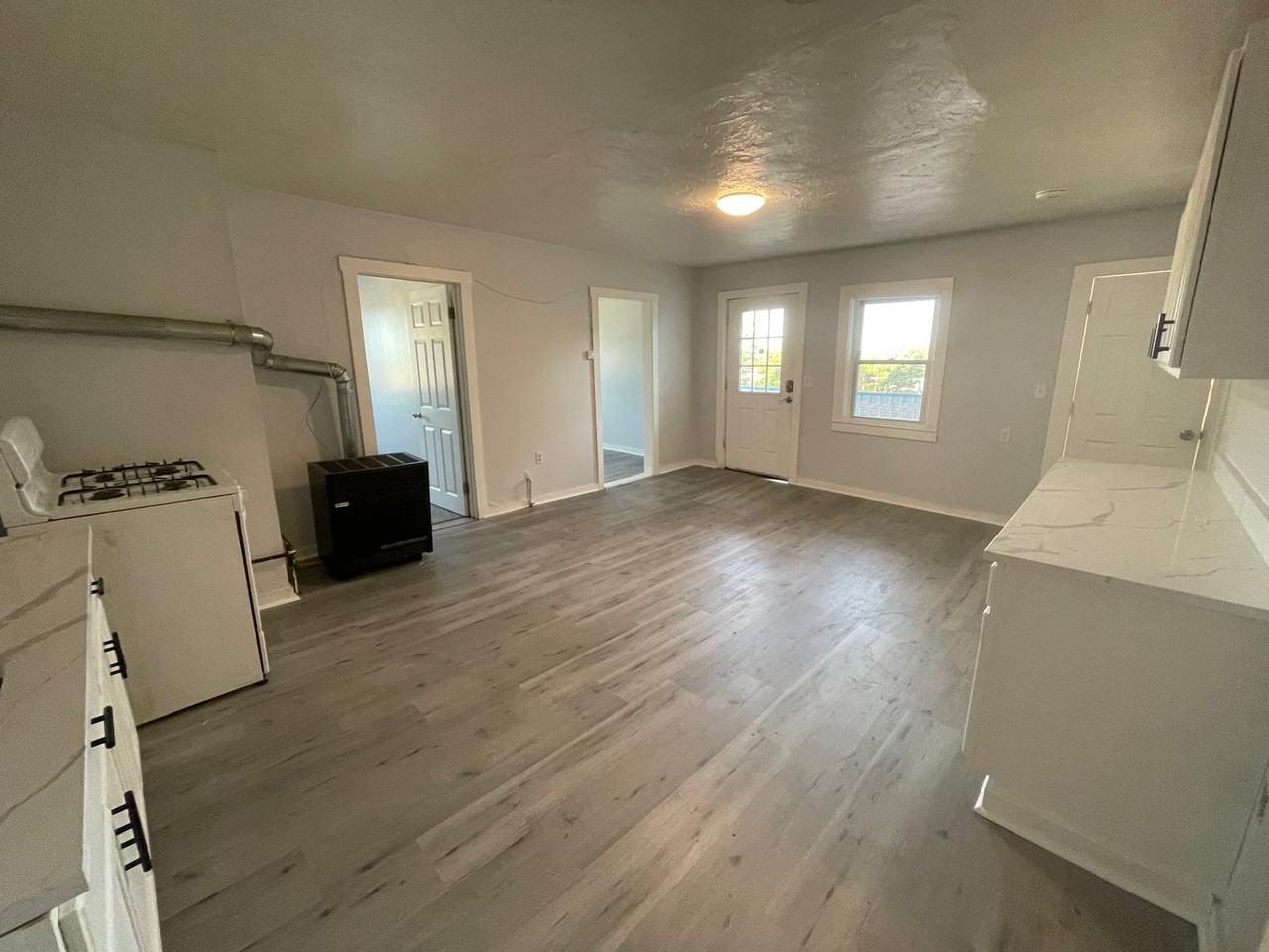 573 Main Street - Photo 3 of 9