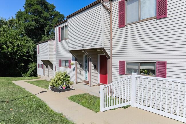 138 Orchard Dr #A - Photo 2 of 12
