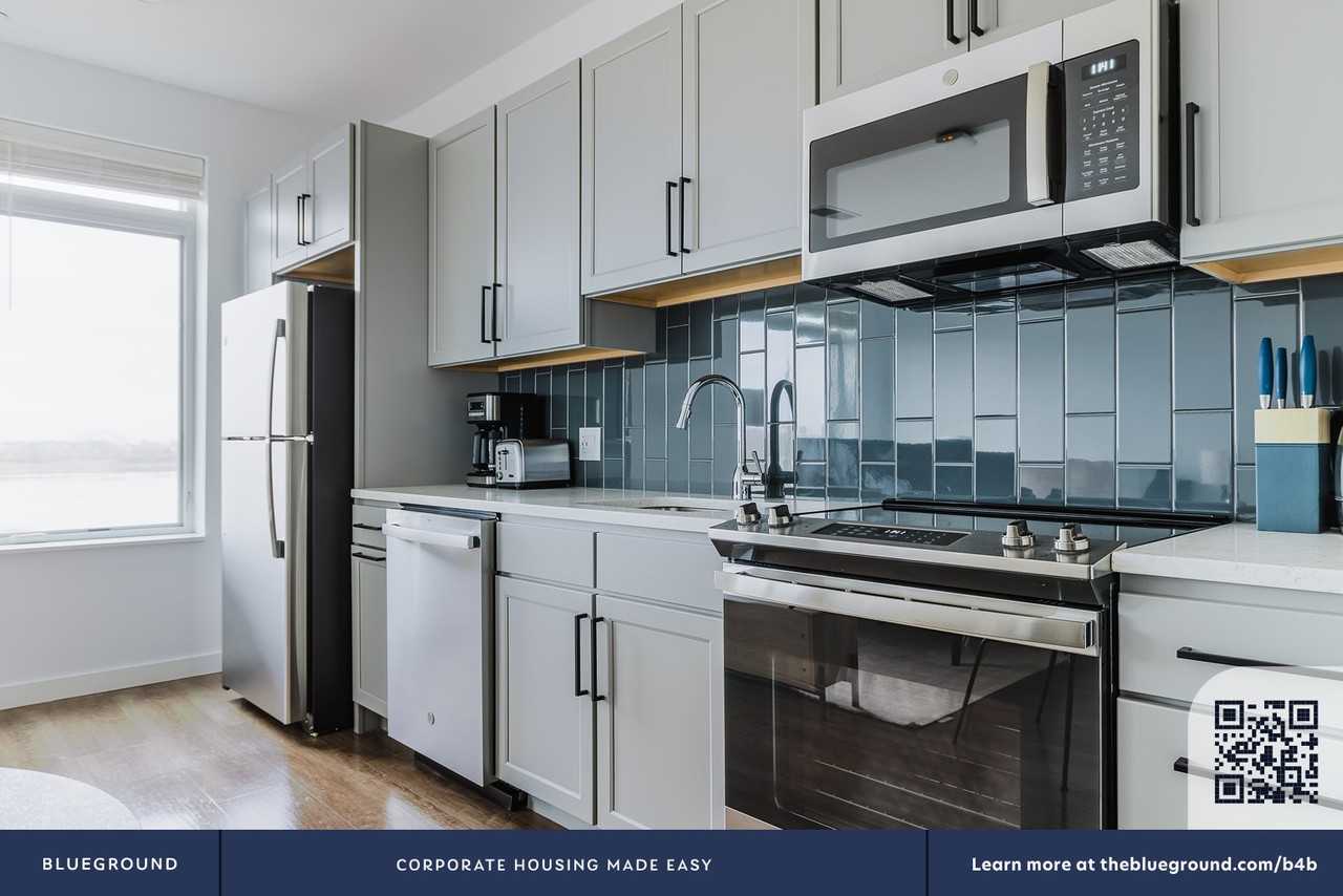 780 Morrissey Boulevard - Photo 5 of 38