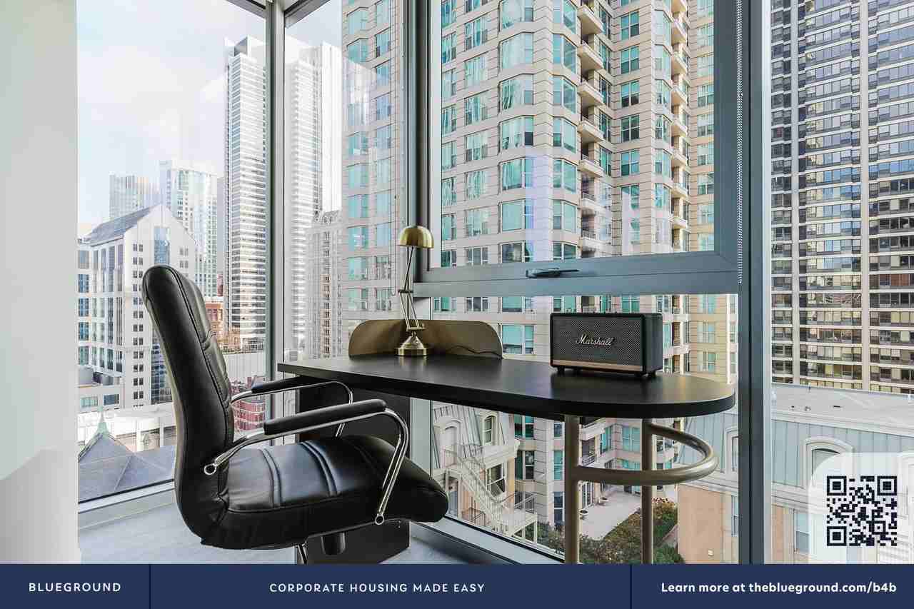 8 East Huron Street - Photo 6 of 50