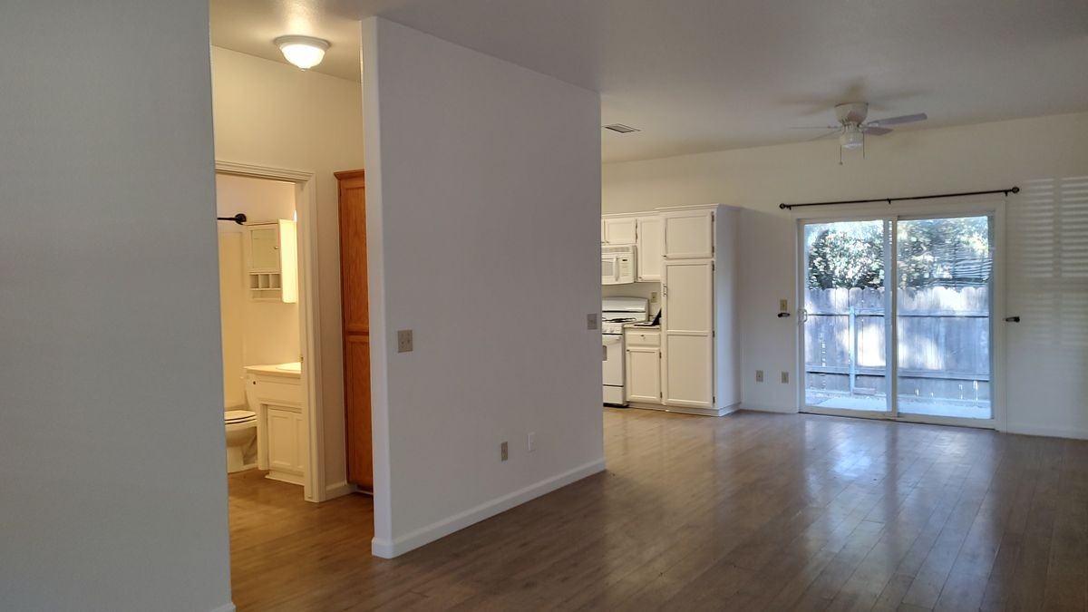 7252 Parriza Ct - Photo 4 of 11