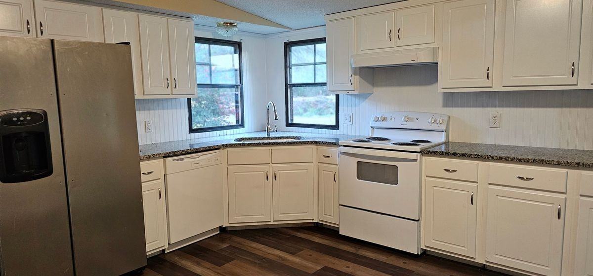 8363 Raleigh Rd - Photo 2 of 12