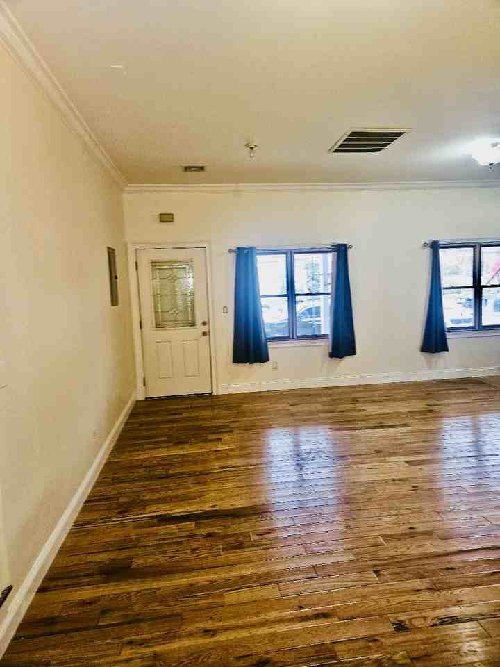 425 Broadway #1A - Photo 2 of 6