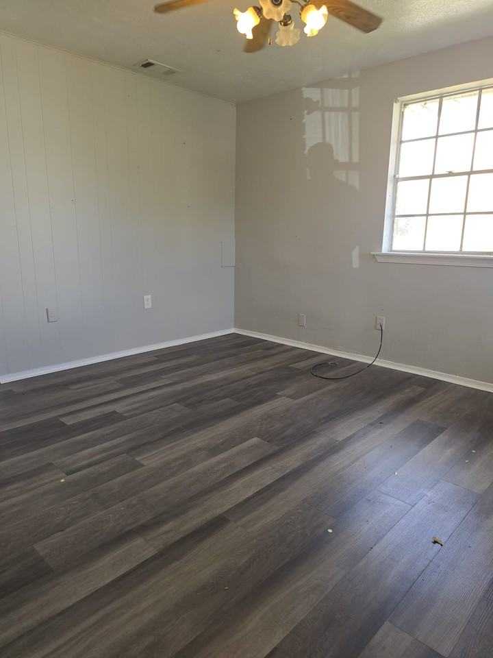 1 Claremont Pl #A - Photo 2 of 6