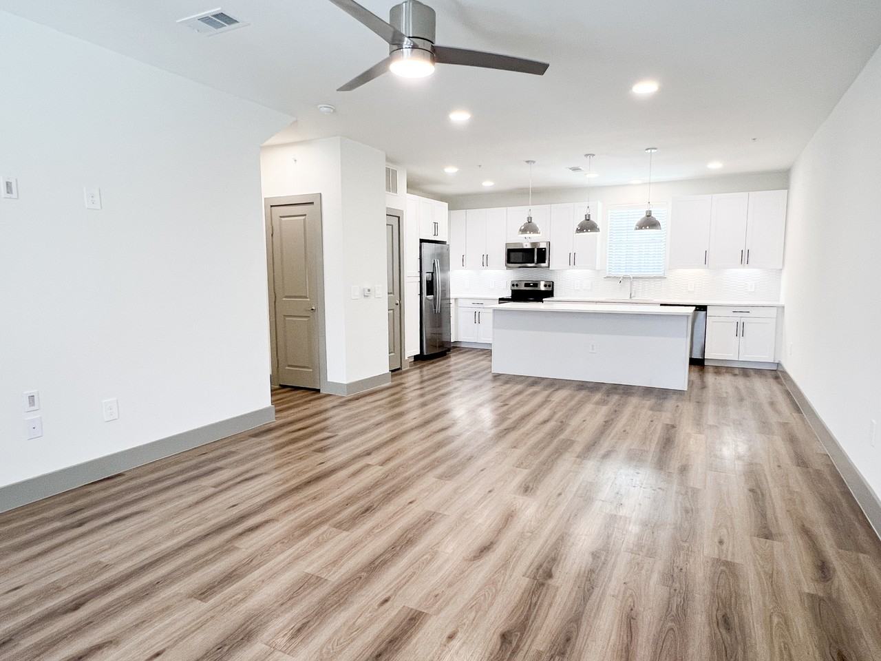 4020 4020 Mc Ewen Rd #3103 - Photo 4 of 27