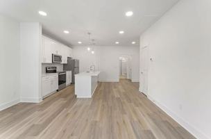 featured image of 700 N Dupont Ave #NA