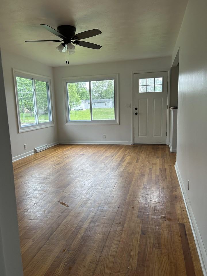309 19th Pl #NA - Photo 3 of 10