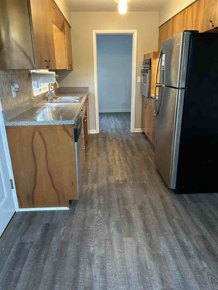 309 19th Pl #NA - Photo 2 of 10