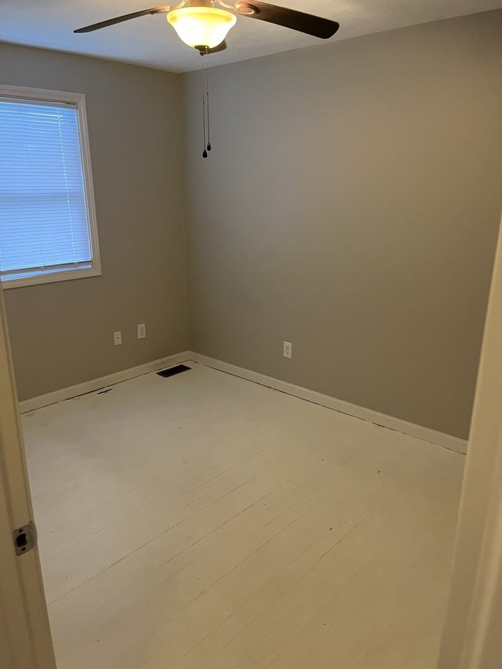 1226 W Walnut St #NA - Photo 2 of 20