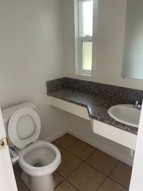 4551 California Ave - Photo 6 of 20