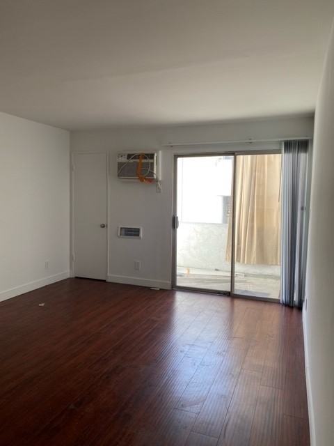 7000 Hawthorn Avenue #137 - Photo 5 of 18