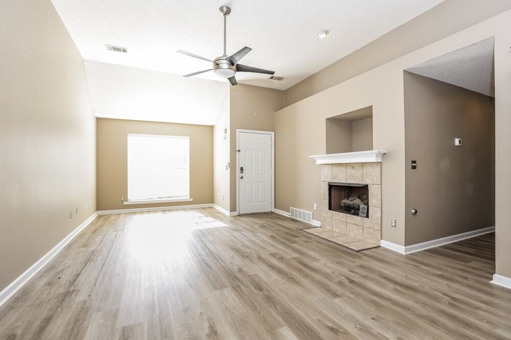 11184 Ewe Turn Dr - Photo 3 of 15