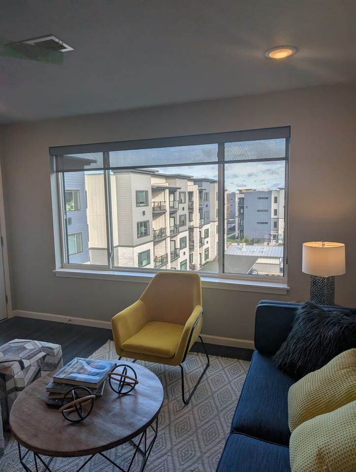 Silverleaf Apartments: Where Luxury Meets Comfort - Photo 6 of 27