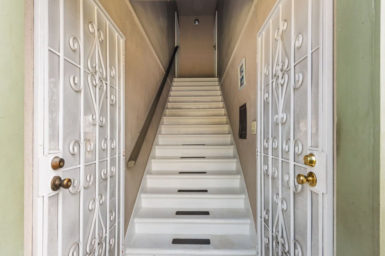 2632 South Sepulveda Boulevard #B - Photo 4 of 19