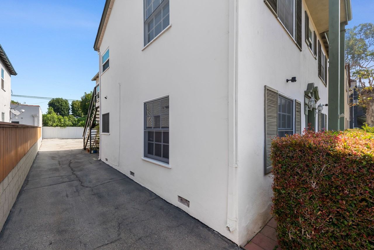 2632 South Sepulveda Boulevard #B - Photo 6 of 19