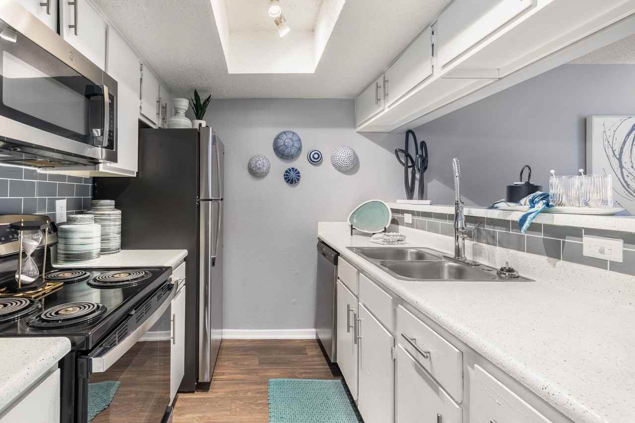 The Griffin Apartments - Photo 4 of 62