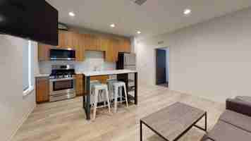 featured image of 938 Southeast 15th Avenue