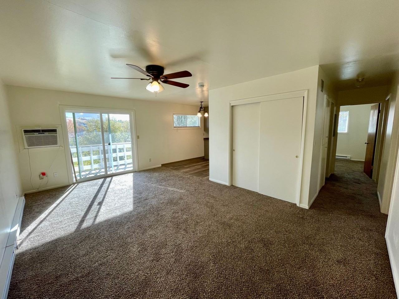 516 Nw Bailey Ave #11 - Photo 4 of 17
